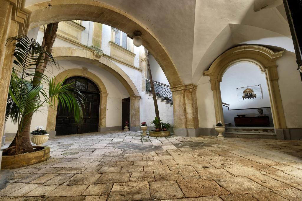 Palazzo Guido Bed & Breakfast Lecce Dış mekan fotoğraf